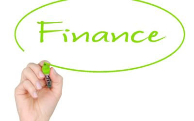 What financing or cost-to-carry assumptions are used in valuation models?